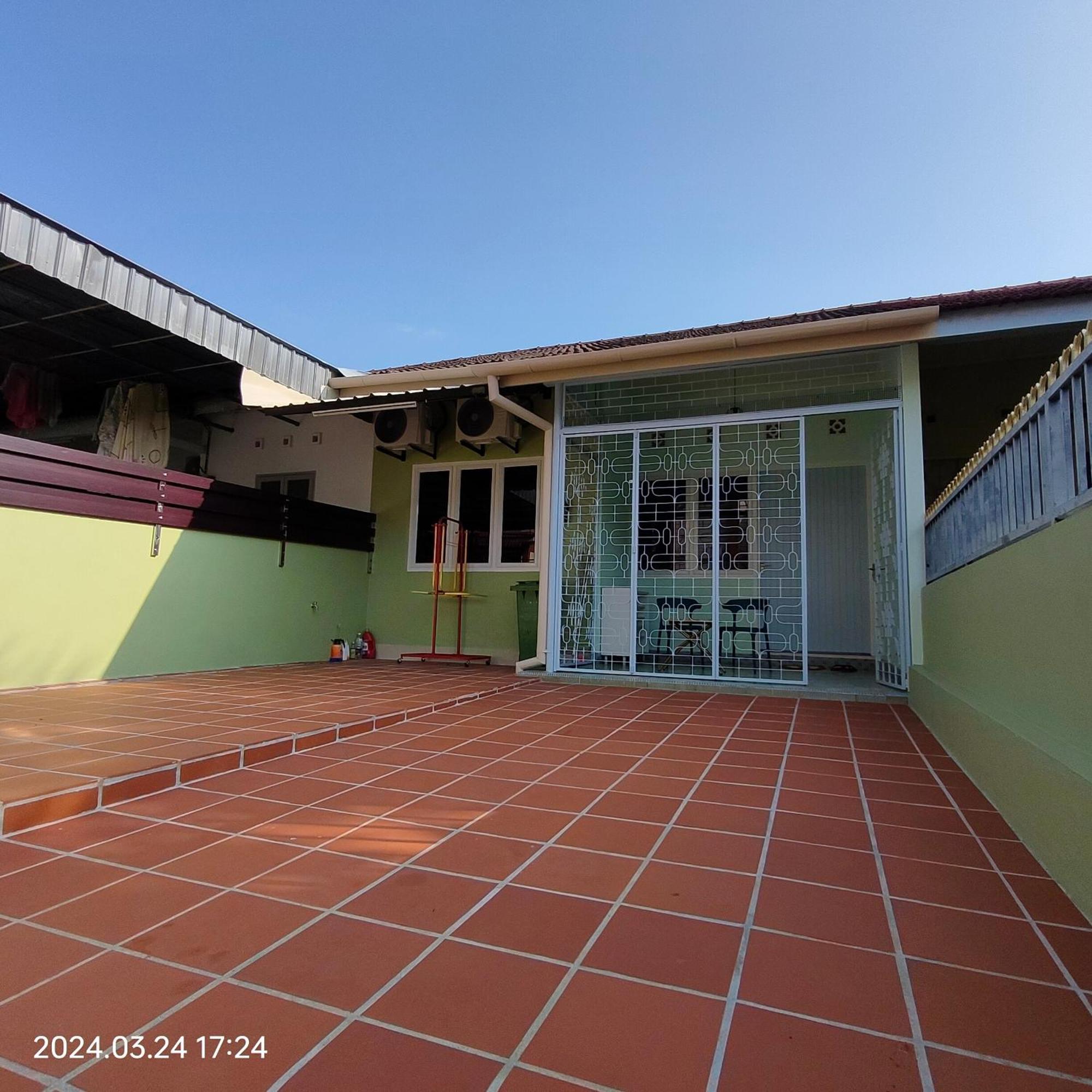 Sterling Homestay Tanjung Bungah  Exteriör bild